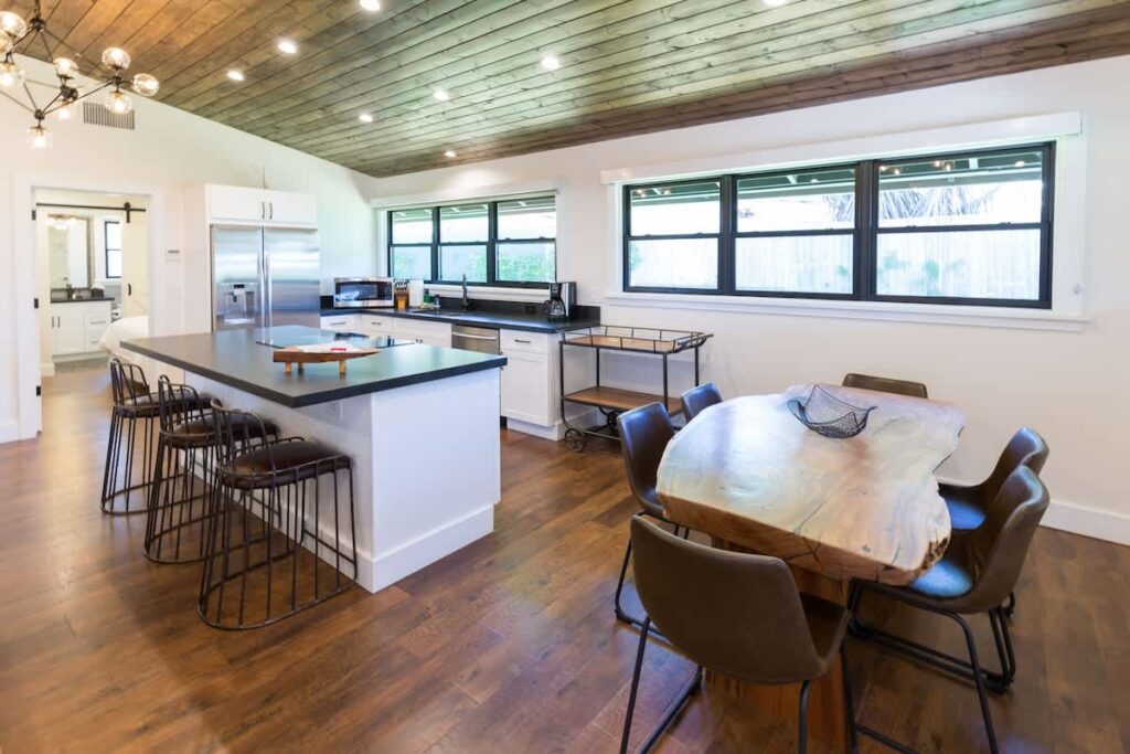 Plantation House Main Image